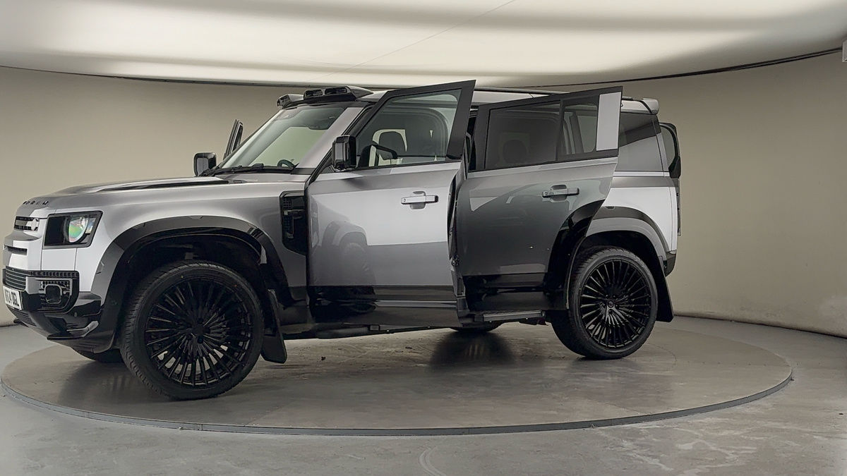 More views of Land Rover Defender 110