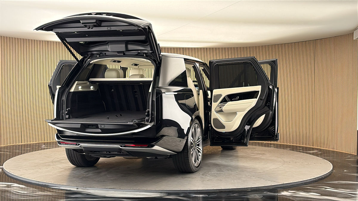 More views of Land Rover Range Rover