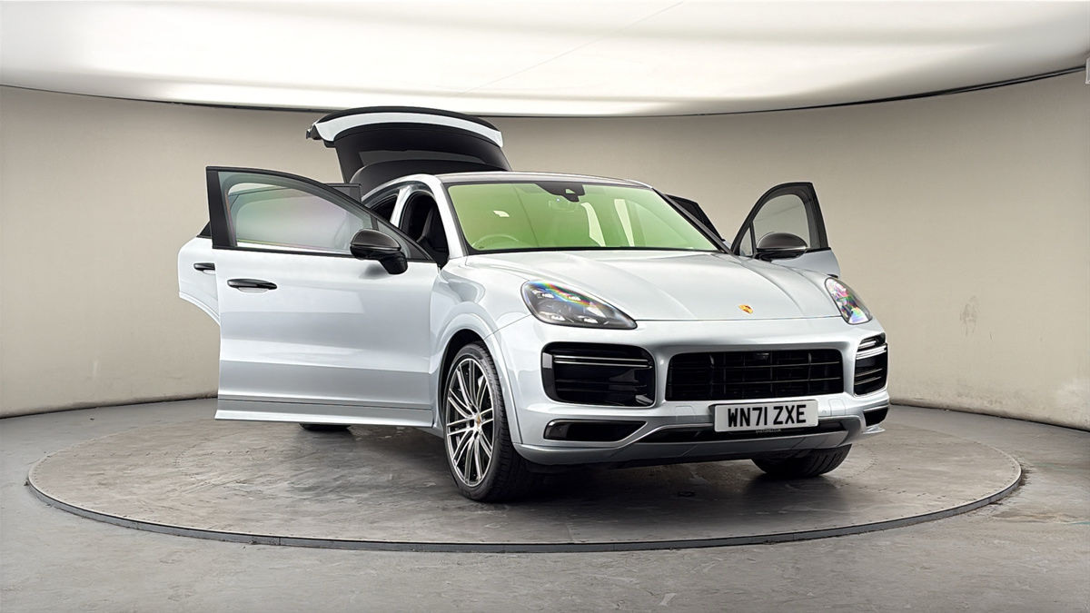 More views of Porsche Cayenne