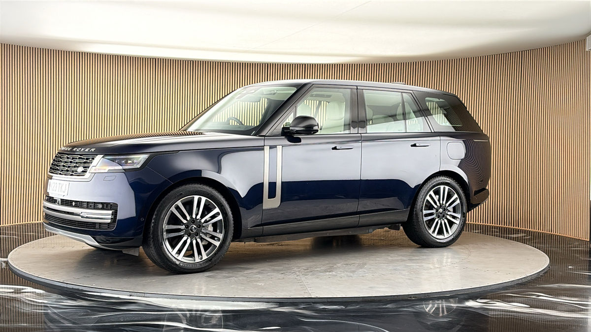More views of Land Rover Range Rover