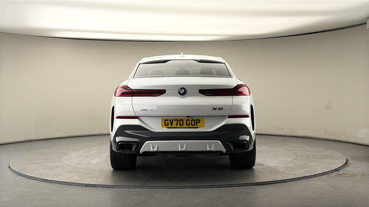 BMW X6 Image 4