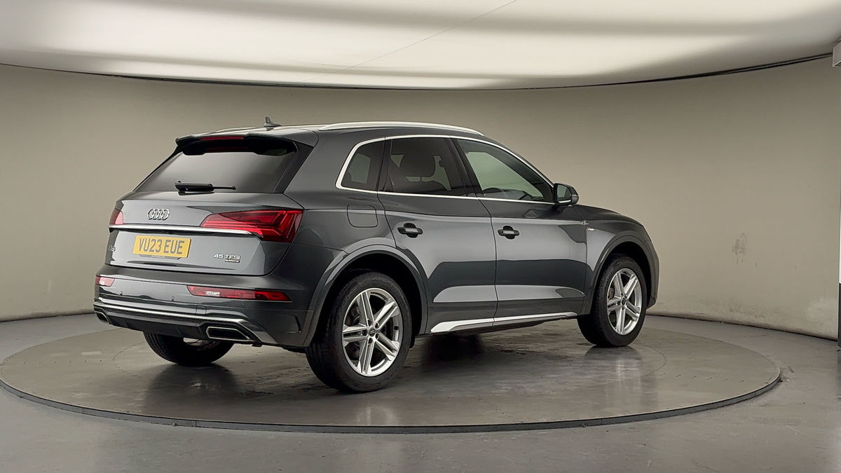 Audi Q5 Image 21