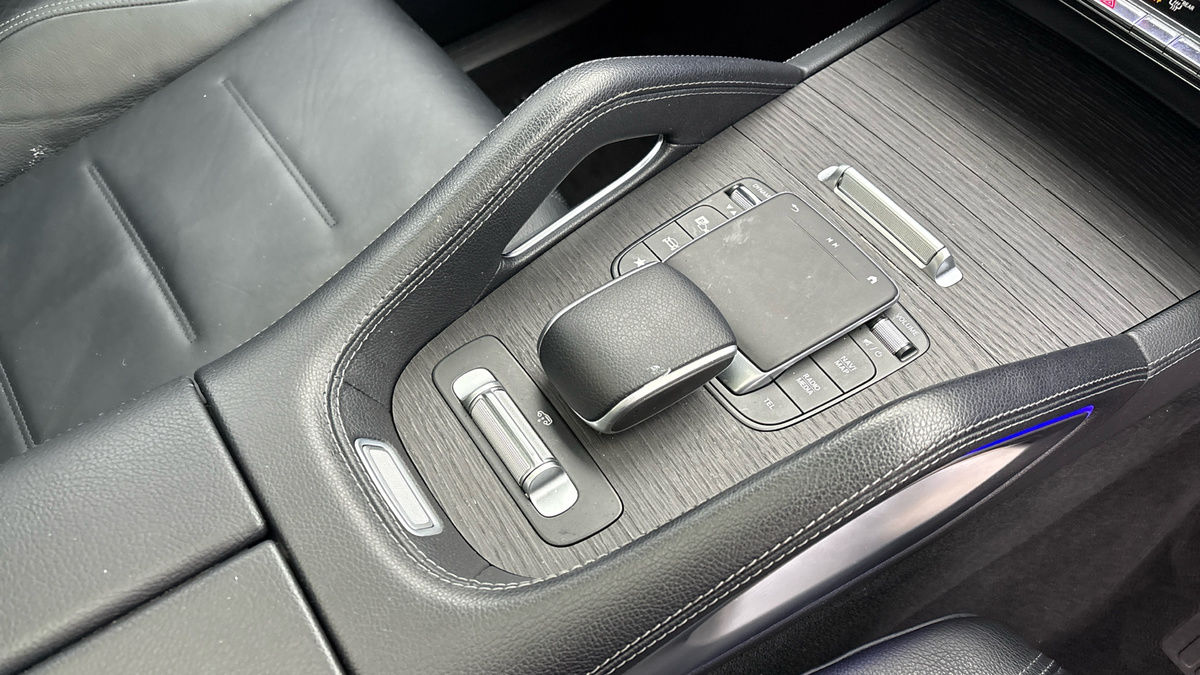 Mercedes-Benz GLE Image 26