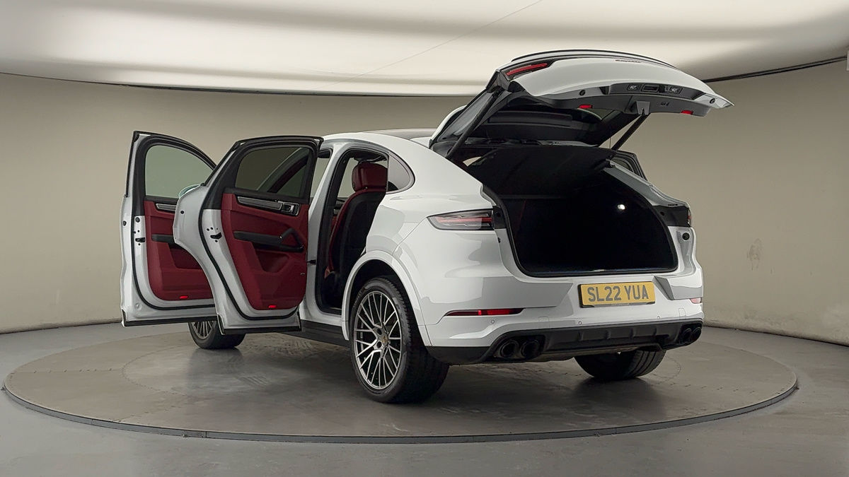 Porsche Cayenne Image 23