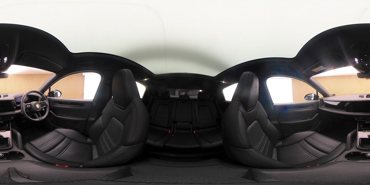 More views of Porsche Cayenne