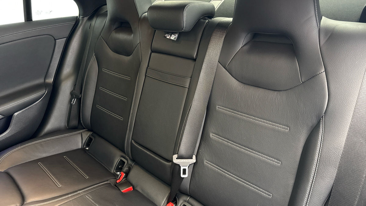 Mercedes-Benz CLA Image 8