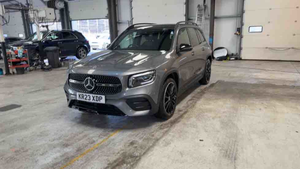 More views of Mercedes-Benz GLB