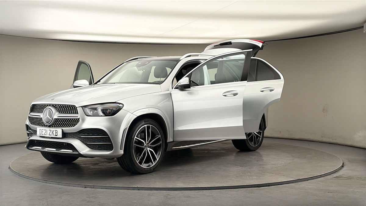 More views of Mercedes-Benz GLE