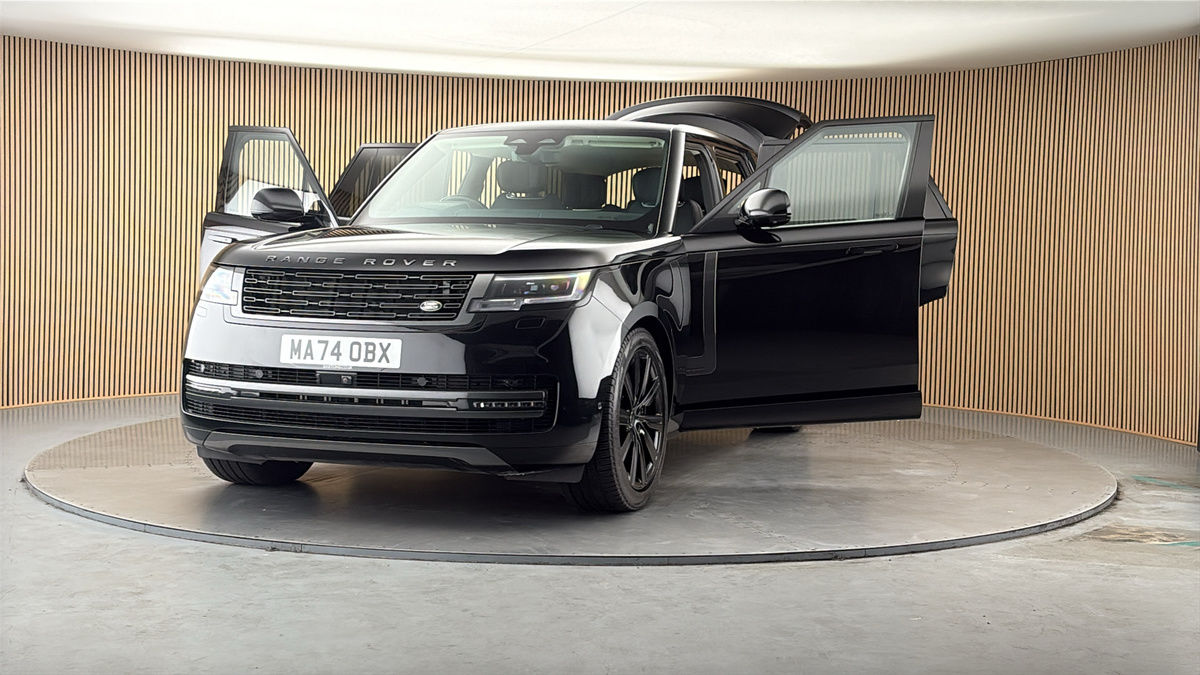 More views of Land Rover Range Rover