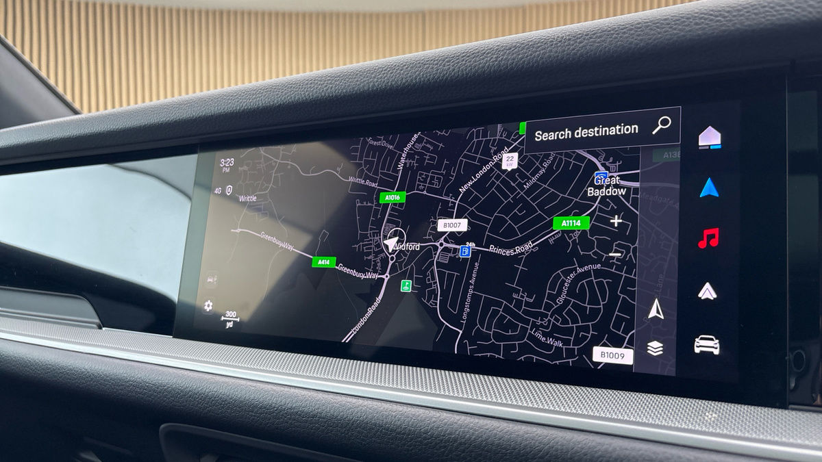 Porsche Cayenne Image 17