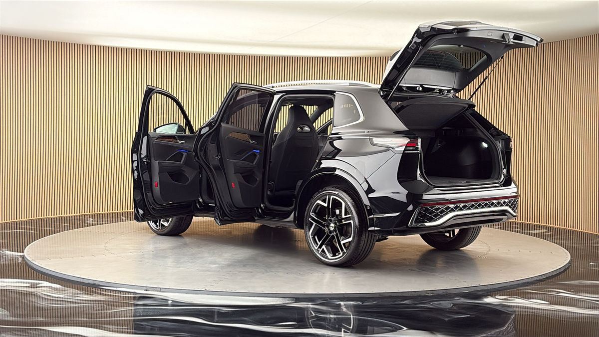 More views of Volkswagen Tiguan