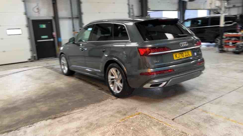 More views of Audi Q7