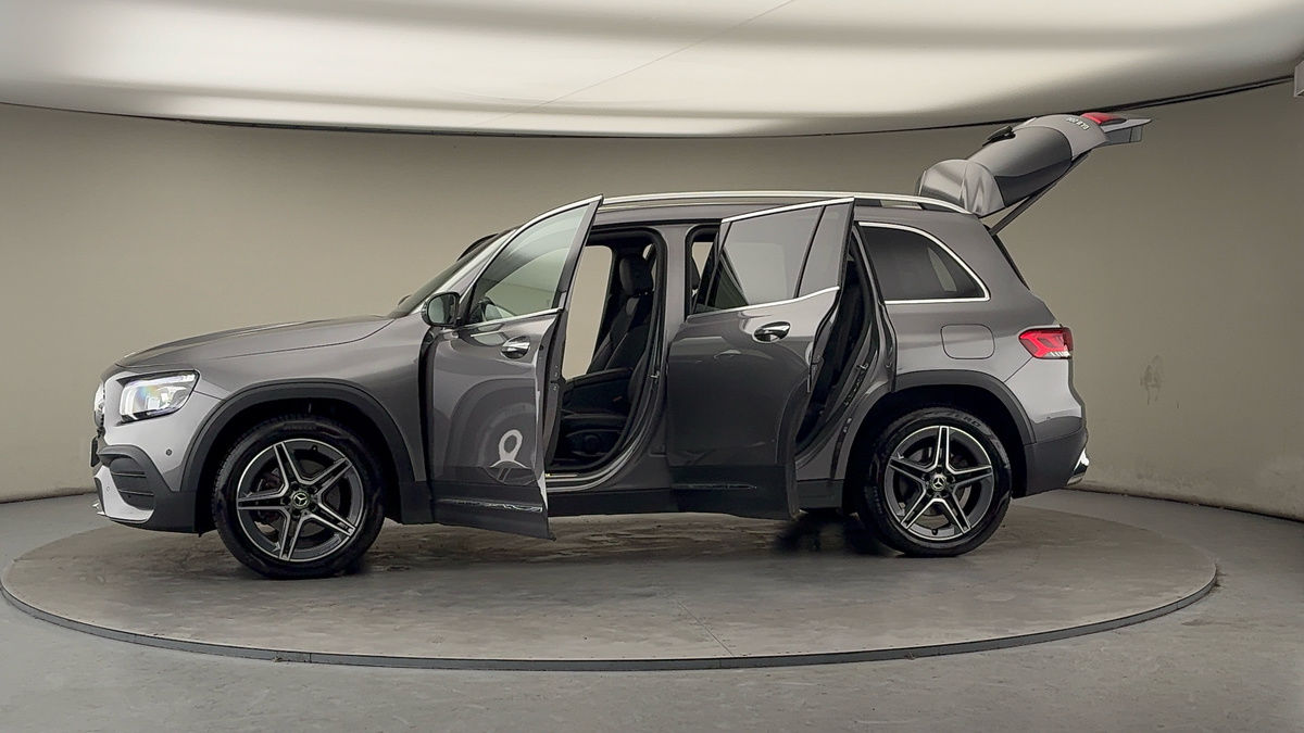 More views of Mercedes-Benz GLB