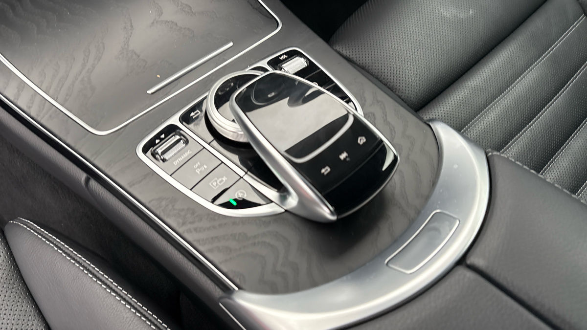 Mercedes-Benz C Class Image 9