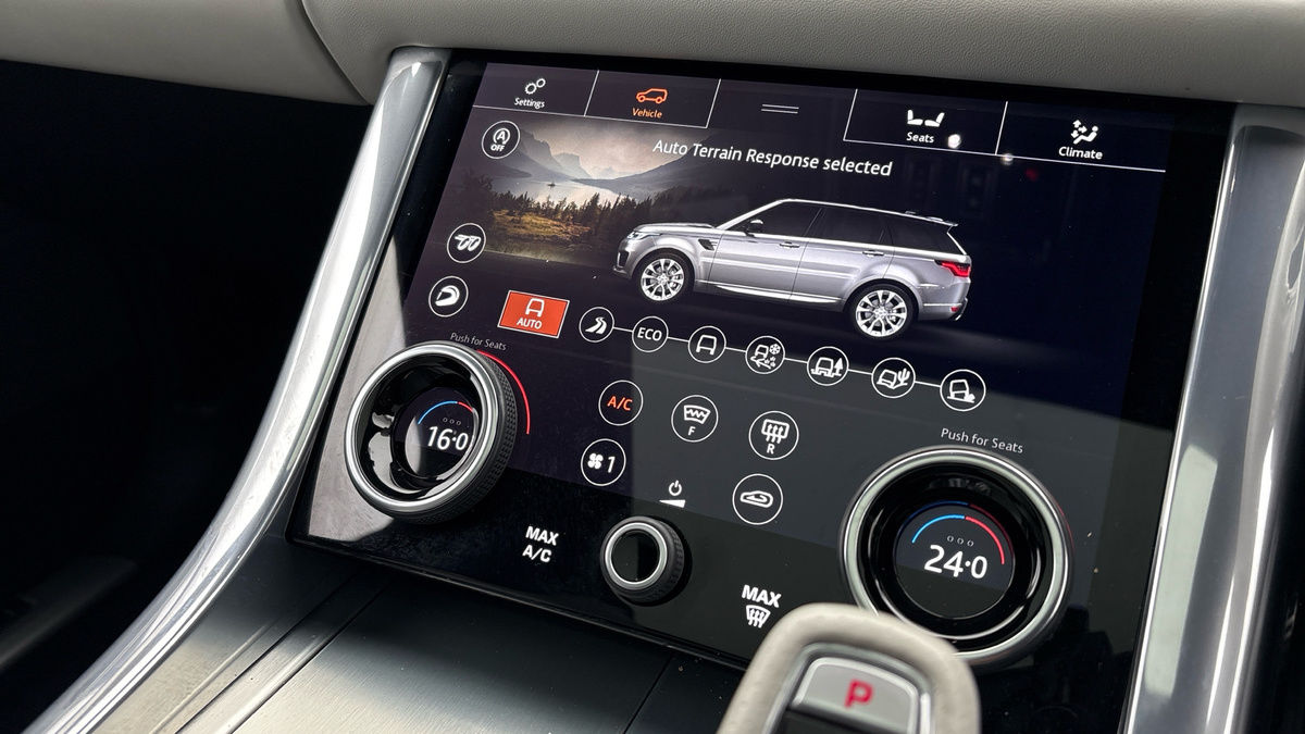 Land Rover Range Rover Sport Image 25