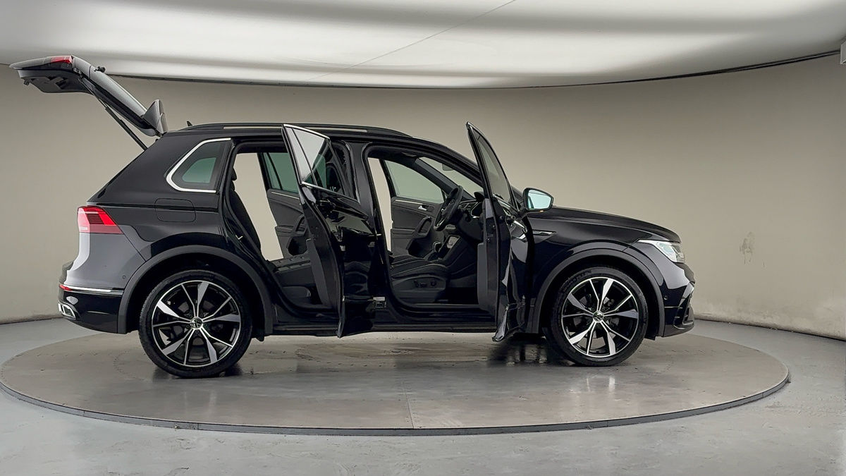 More views of Volkswagen Tiguan