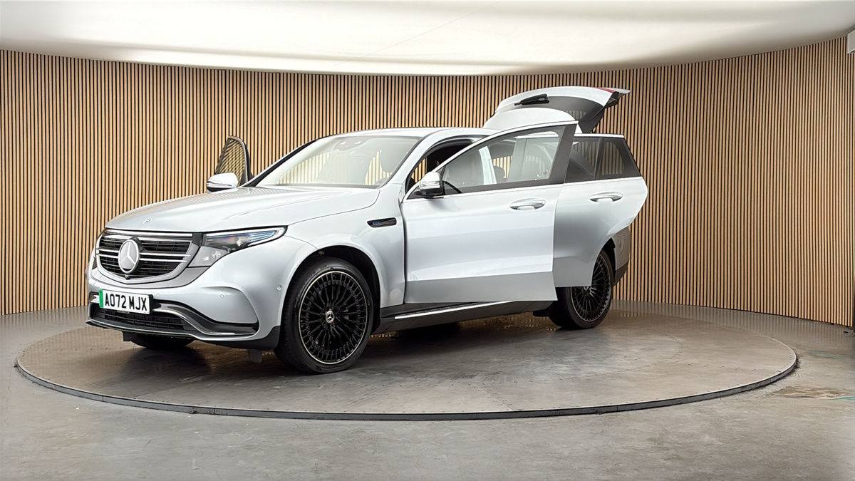 More views of Mercedes-Benz EQC