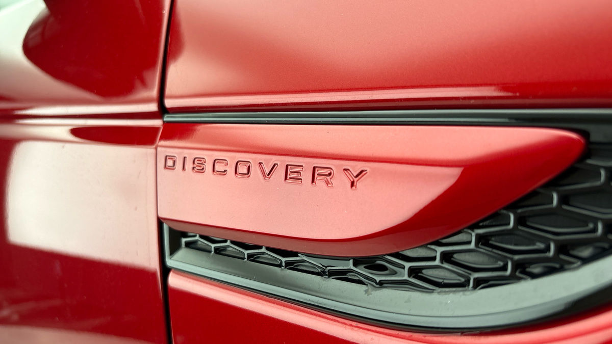 Land Rover Discovery Sport Image 34