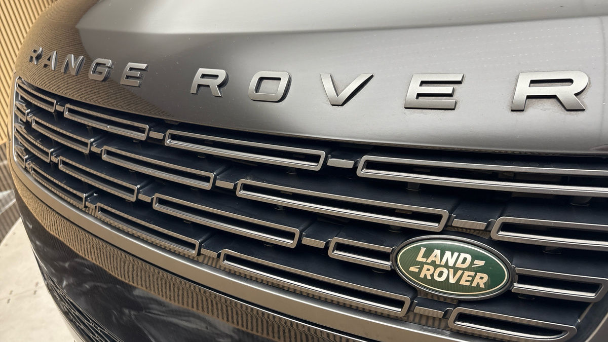 Land Rover Range Rover Sport Image 24