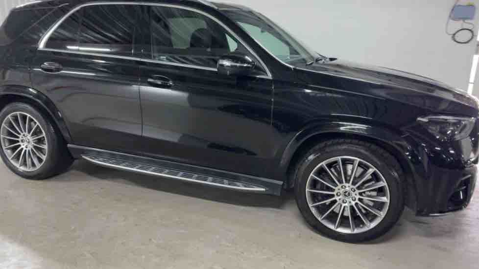 More views of Mercedes-Benz GLE