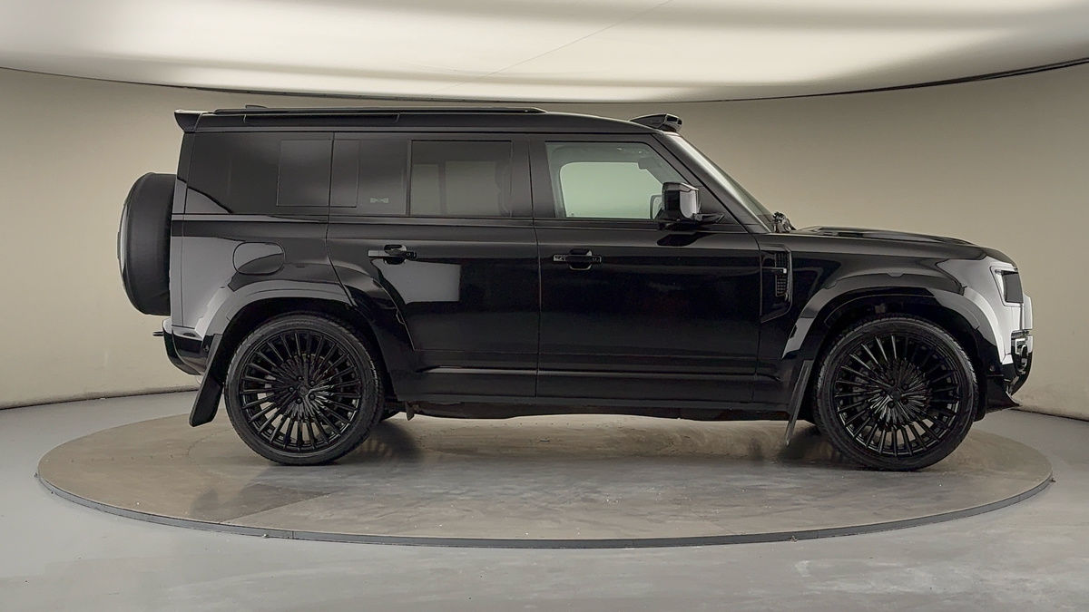 Land Rover Defender 110 Urban Image 22