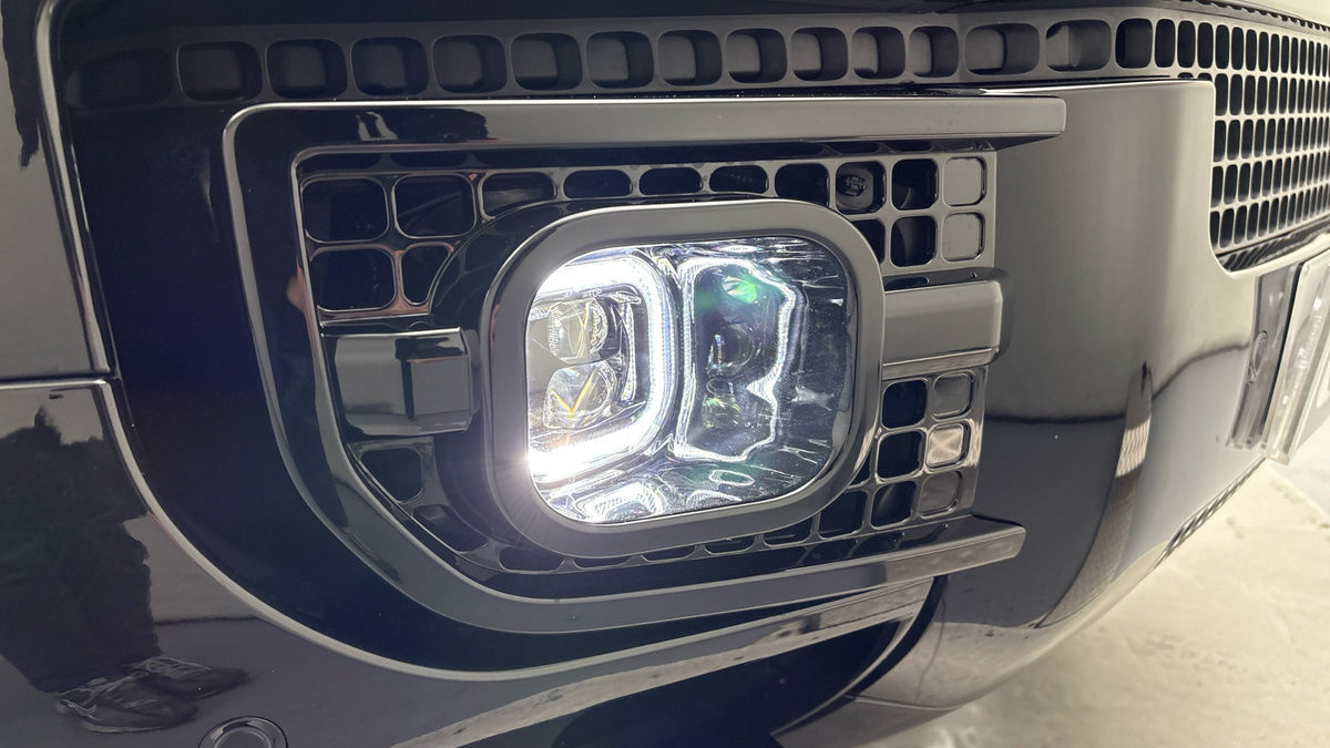 Land Rover Defender 110 Urban Image 8