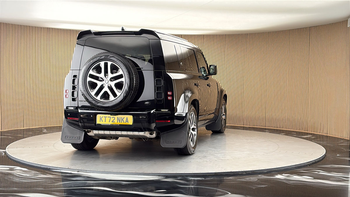 More views of Land Rover Defender 110