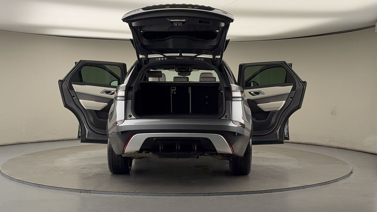 More views of Land Rover Range Rover Velar