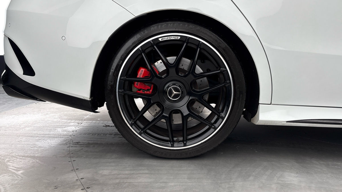 Mercedes-Benz CLA Image 10