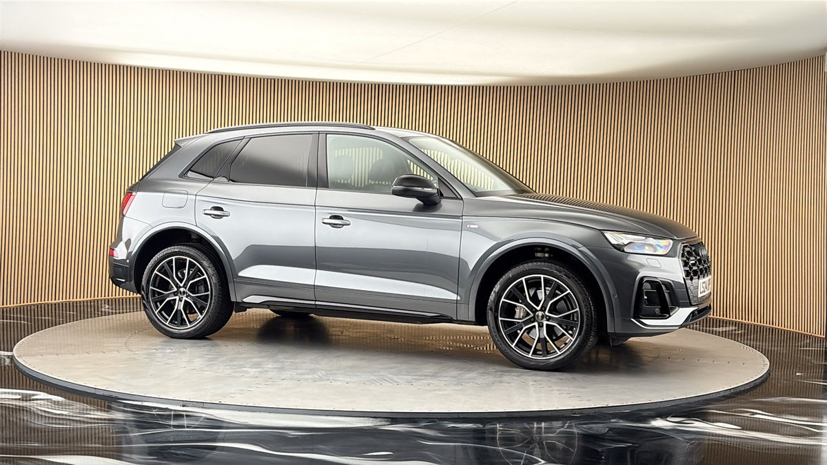 More views of Audi Q5