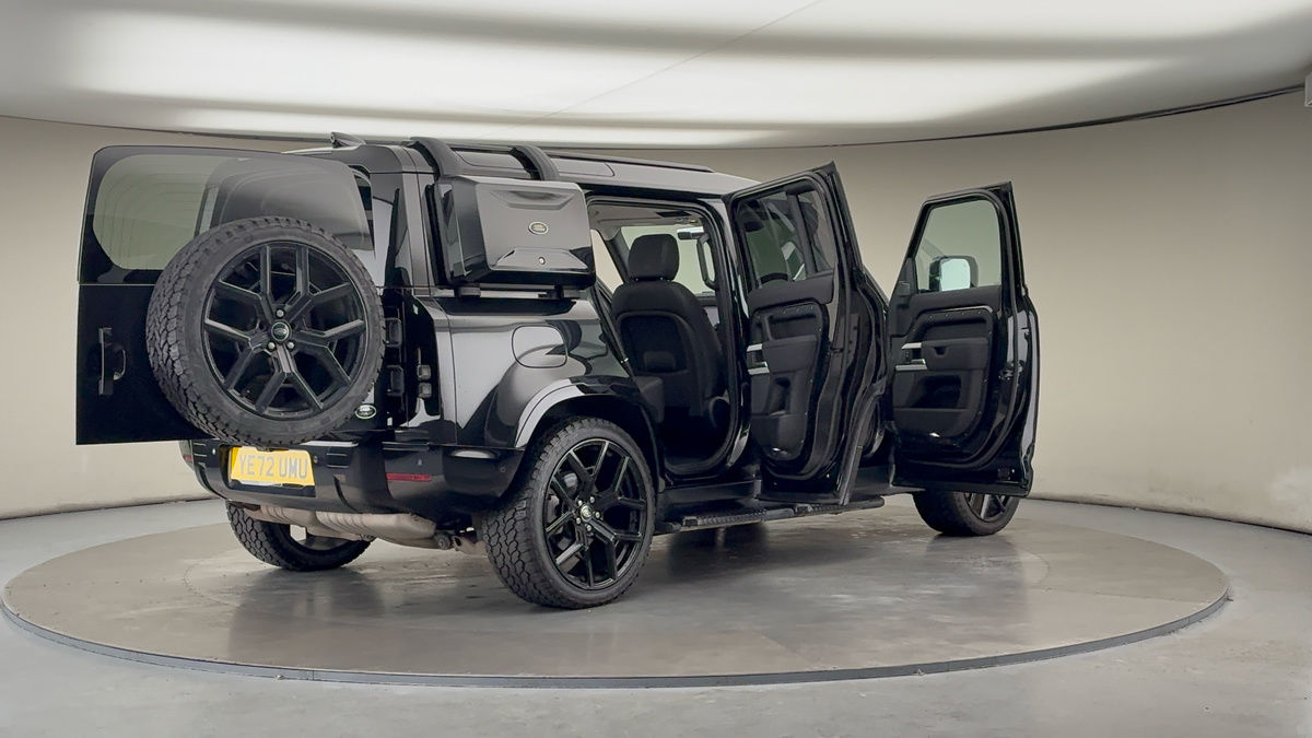 More views of Land Rover Defender 110