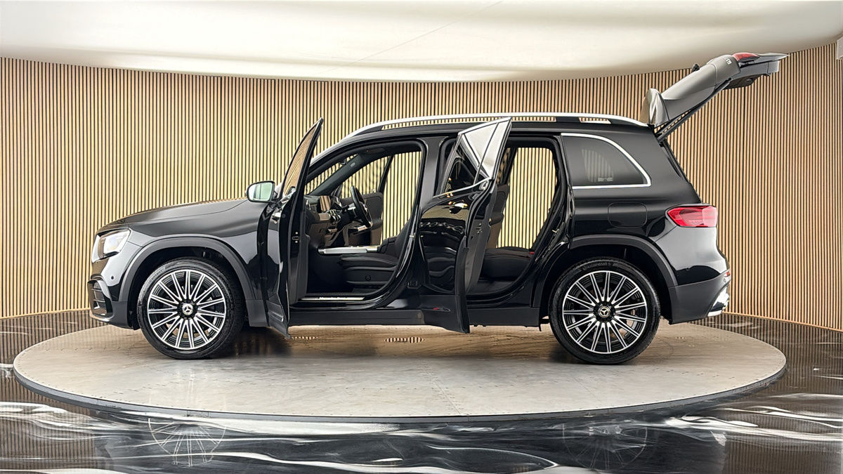 More views of Mercedes-Benz GLB