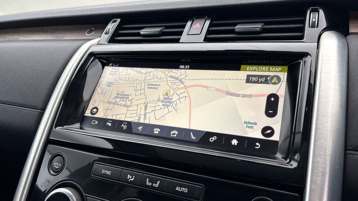 Land Rover Discovery Image 17