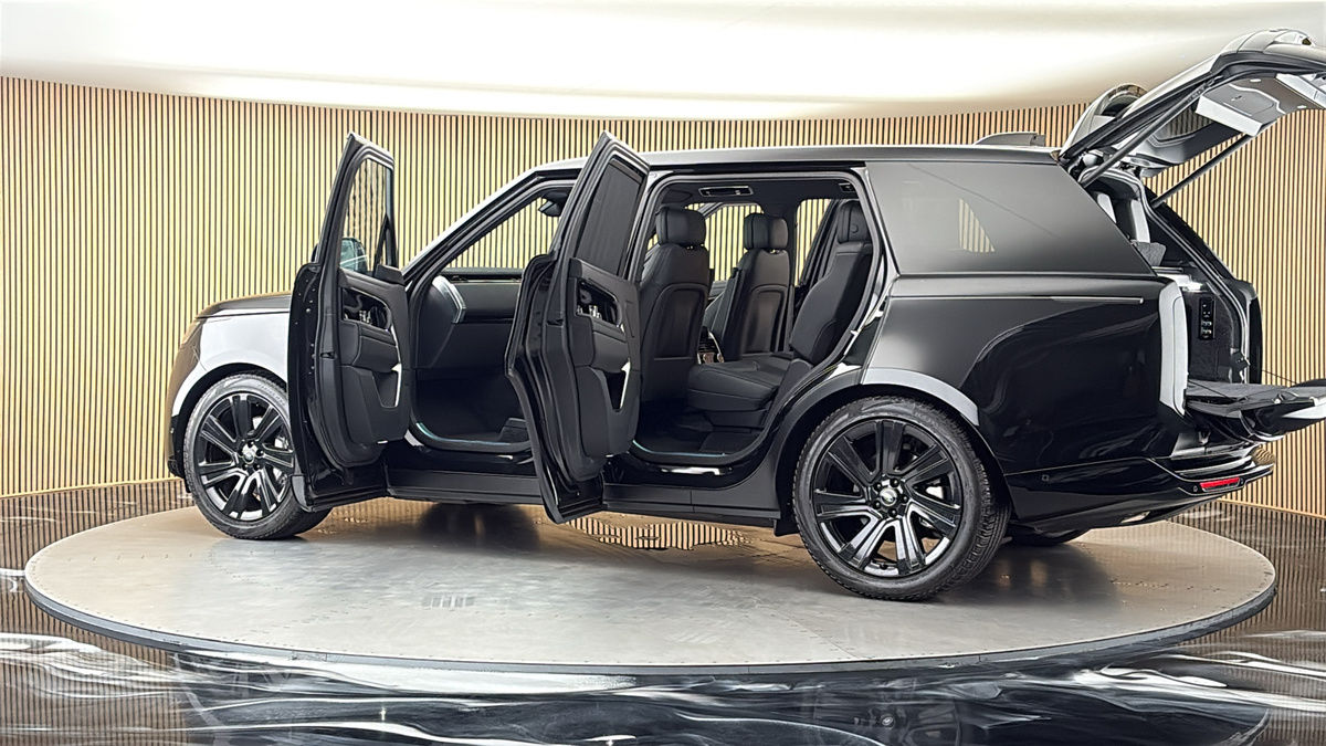 More views of Land Rover Range Rover