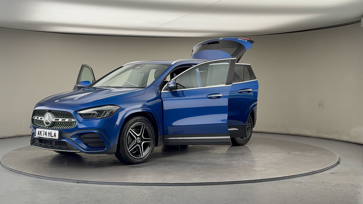 More views of Mercedes-Benz GLA