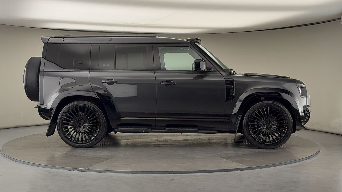 Land Rover Defender 110 Urban Image 16