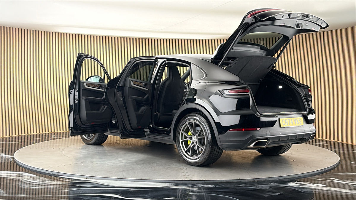 More views of Porsche Cayenne