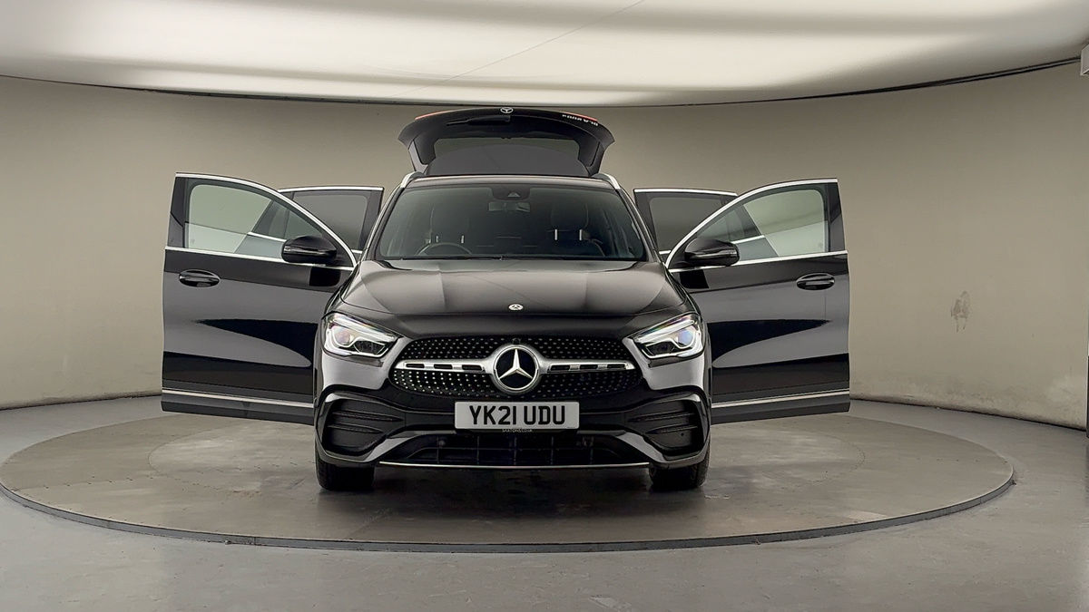 More views of Mercedes-Benz GLA