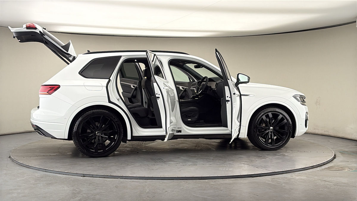 More views of Volkswagen Touareg