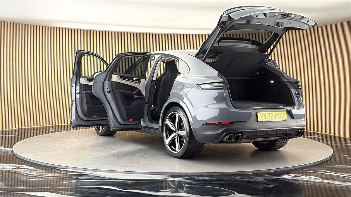 Porsche Cayenne Image 23