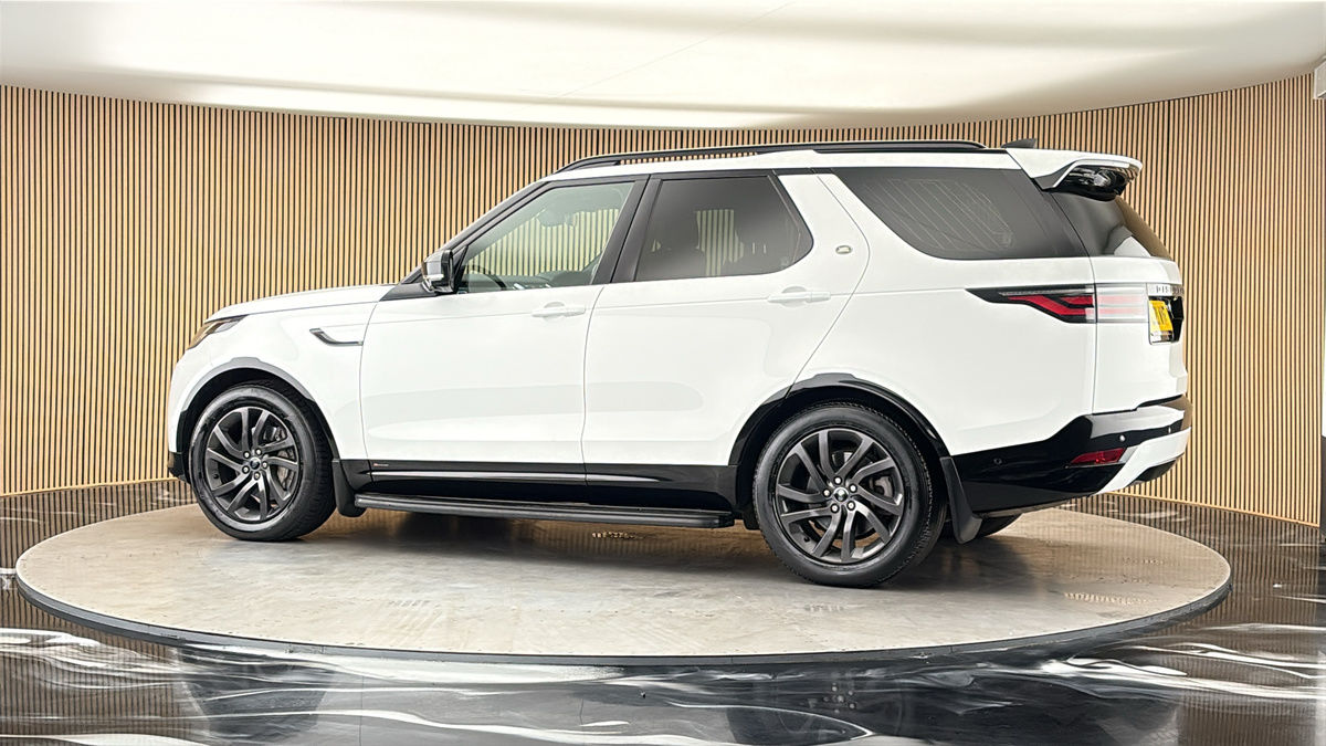More views of Land Rover Discovery