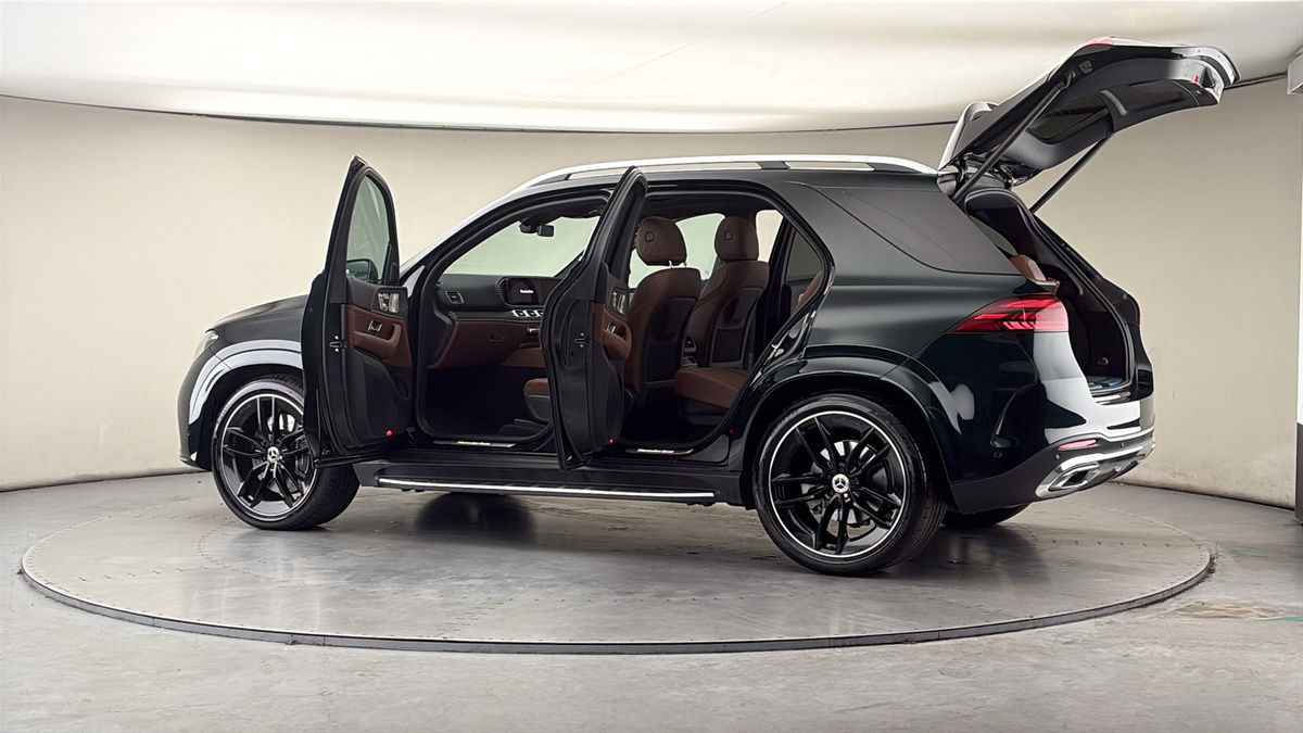 More views of Mercedes-Benz GLE
