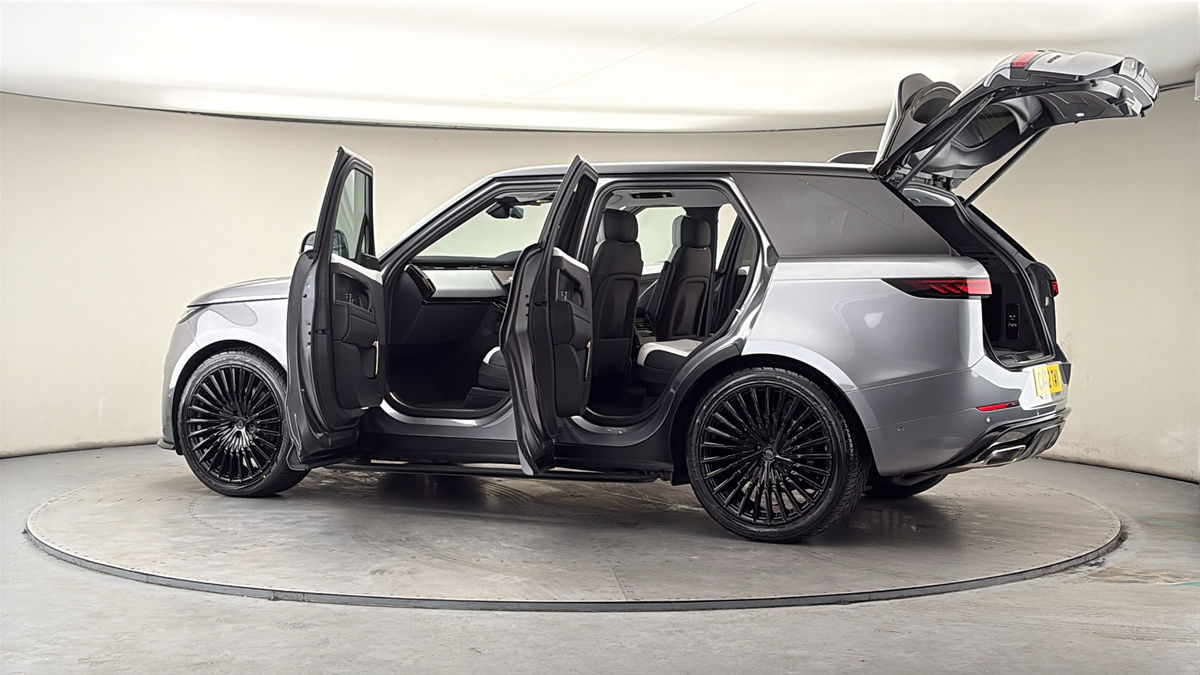 More views of Land Rover Range Rover Sport