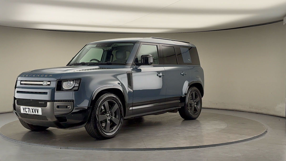 More views of Land Rover Defender 110