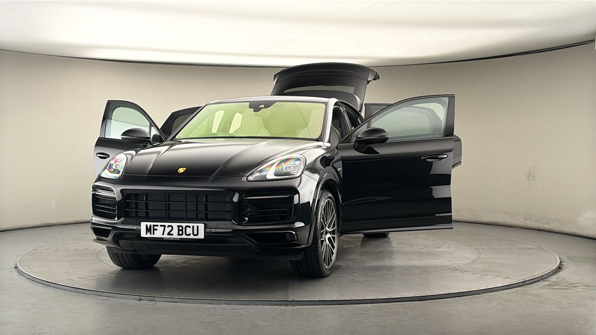 More views of Porsche Cayenne