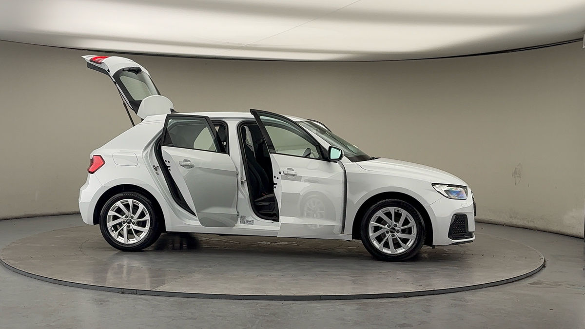 More views of Audi A1