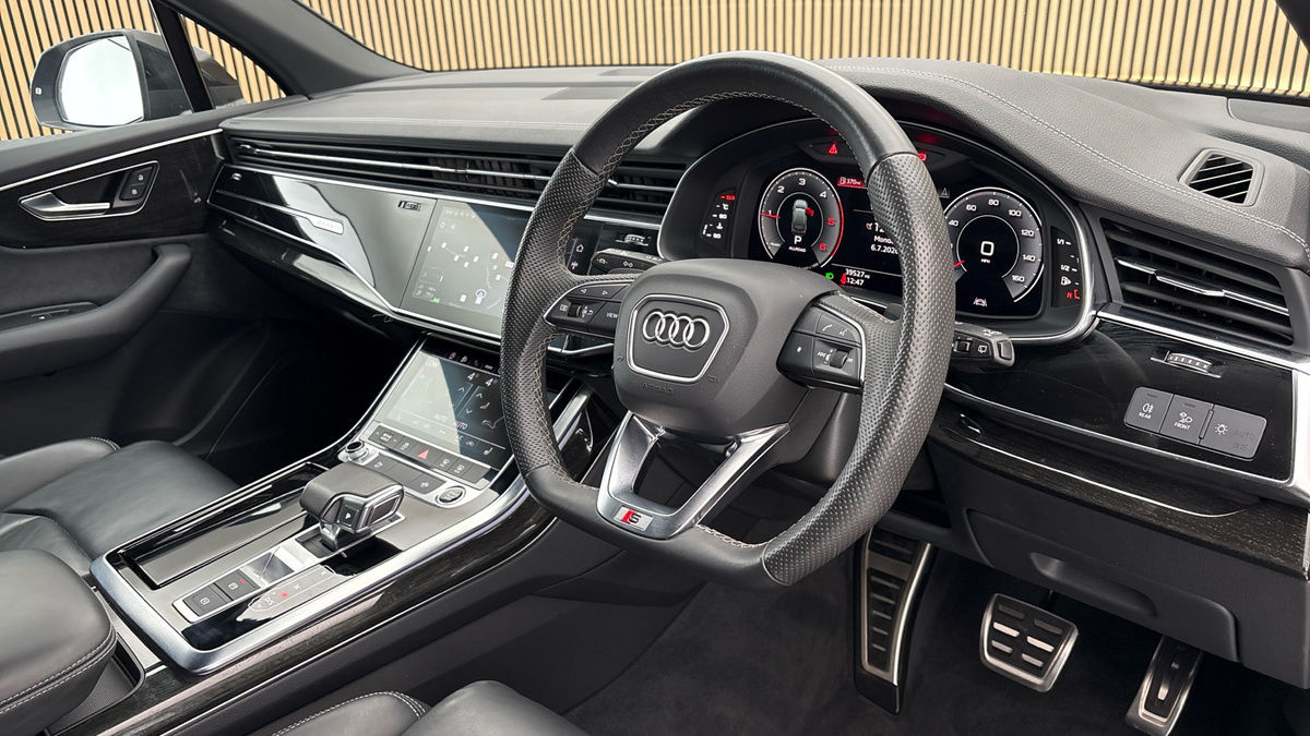 Audi Q7 Image 5