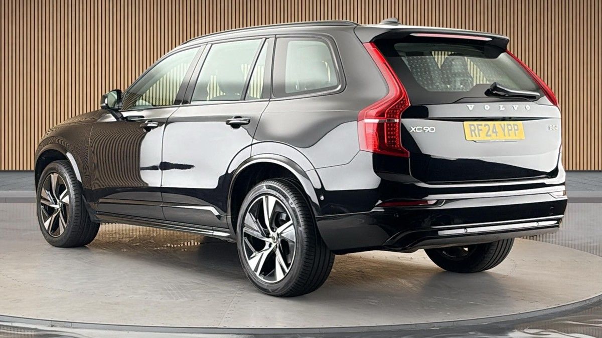 Volvo XC90 Image 2