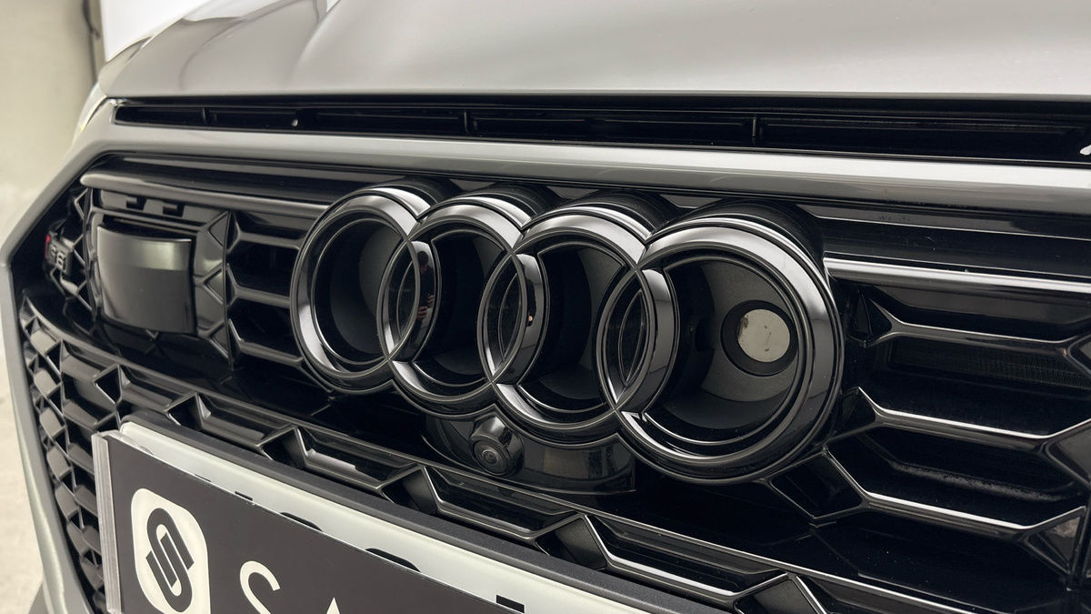 Audi RS6 Avant Image 24