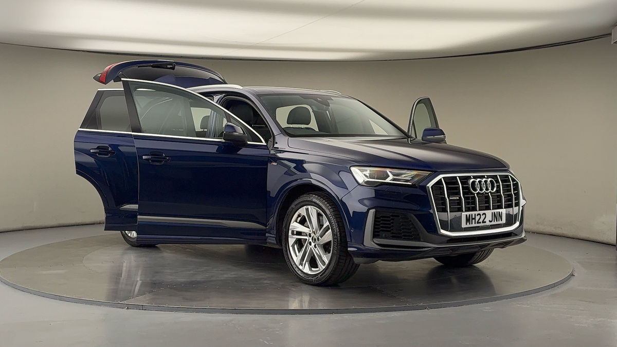 More views of Audi Q7